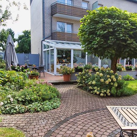 Airport Hotel Karsten Kolonia Zewnętrze zdjęcie