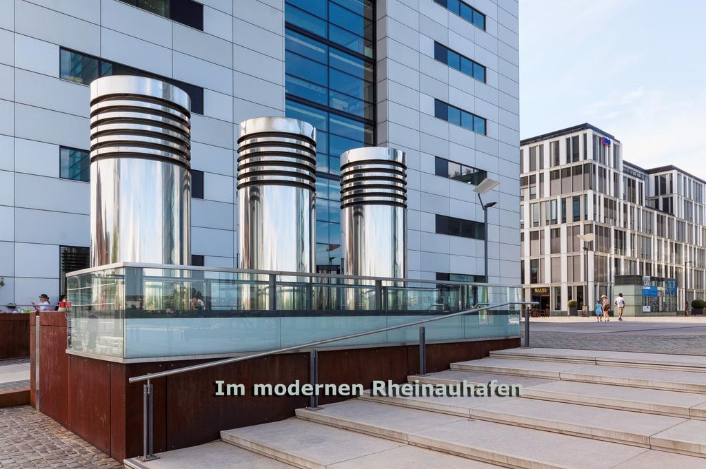Airport Hotel Karsten Kolonia Zewnętrze zdjęcie