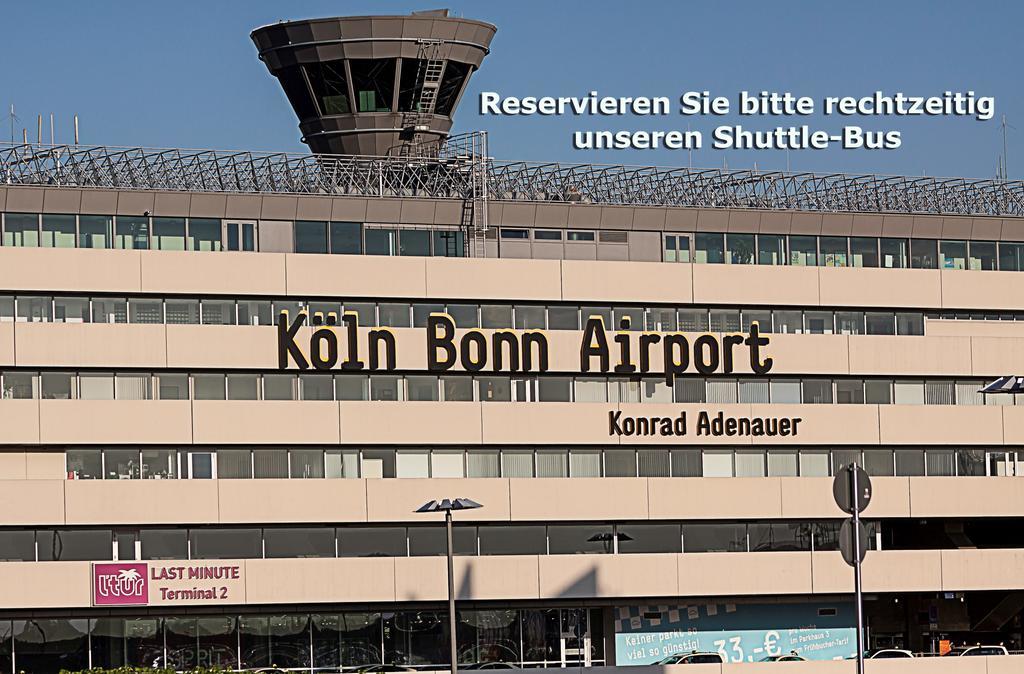 Airport Hotel Karsten Kolonia Zewnętrze zdjęcie